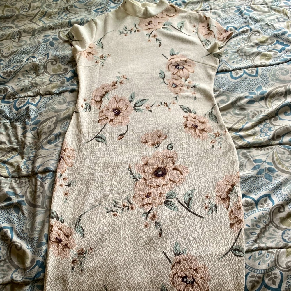 Mock Neck Floral Dress from SHEIN, size Medium
